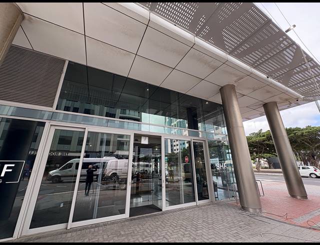 1,038M² RETAIL TO LET IN FORESHORE